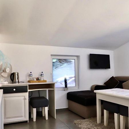 Cazare Moldi - Regim Hotelier Câmpulung Moldovenesc エクステリア 写真