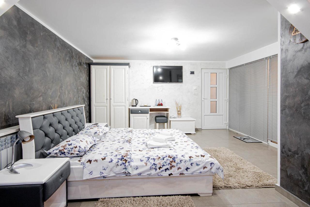 Cazare Moldi - Regim Hotelier Câmpulung Moldovenesc エクステリア 写真