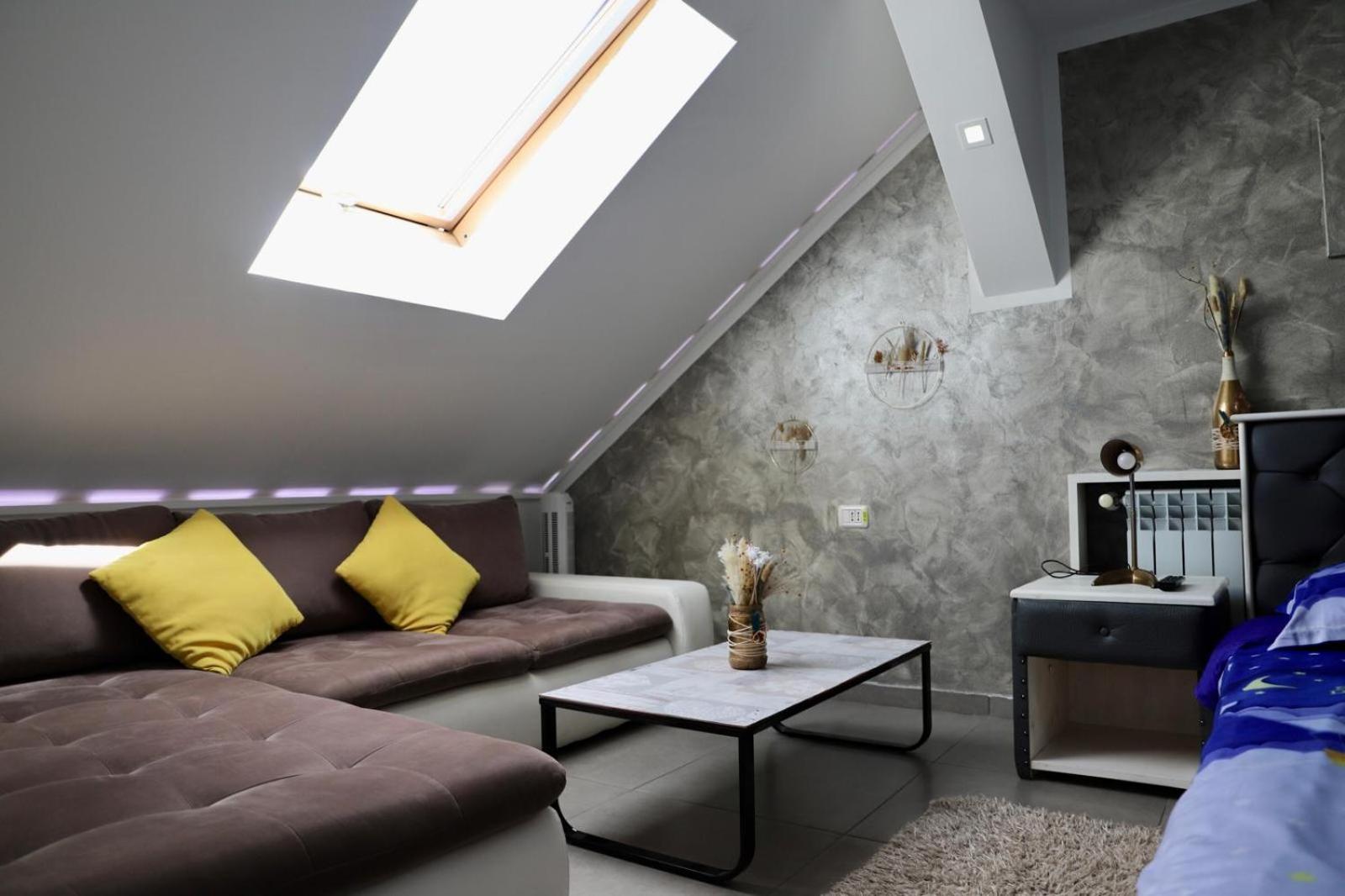Cazare Moldi - Regim Hotelier Câmpulung Moldovenesc エクステリア 写真