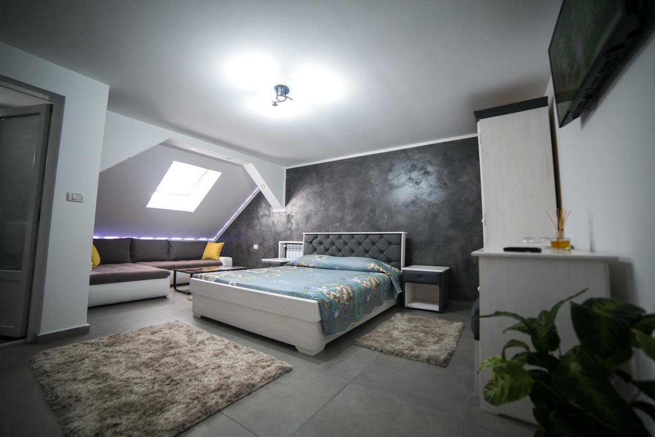 Cazare Moldi - Regim Hotelier Câmpulung Moldovenesc エクステリア 写真