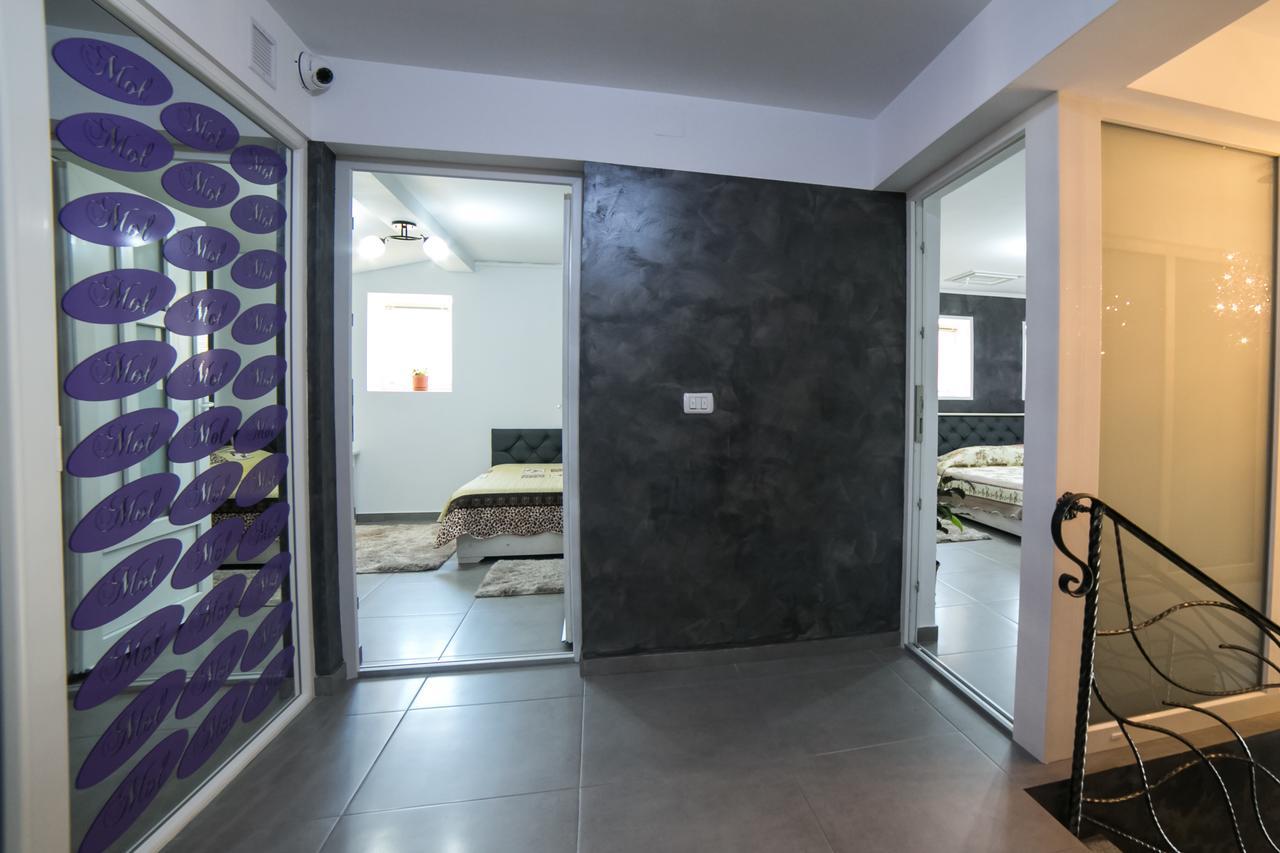Cazare Moldi - Regim Hotelier Câmpulung Moldovenesc エクステリア 写真